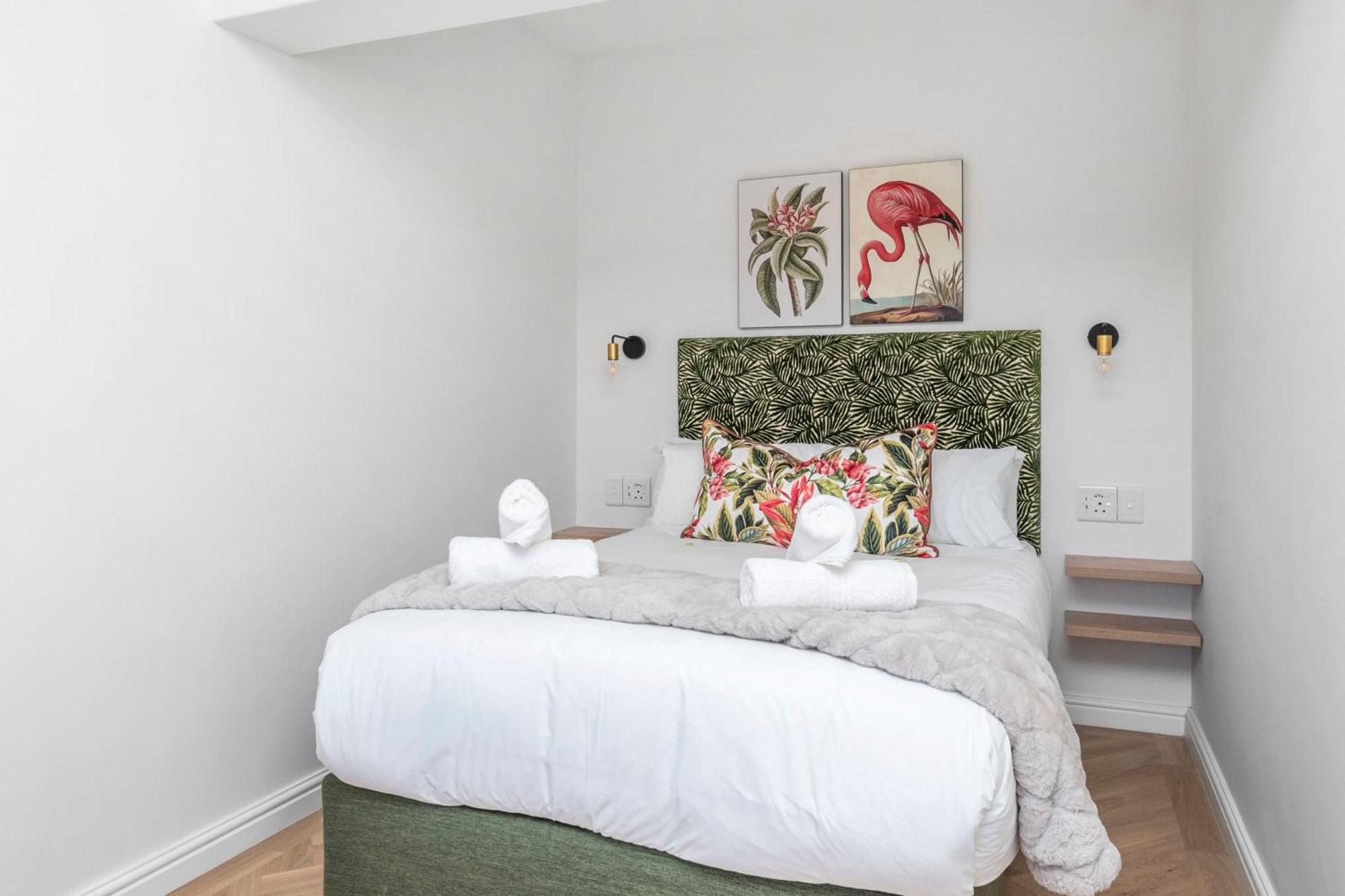 Flamingo On Hope Apartment